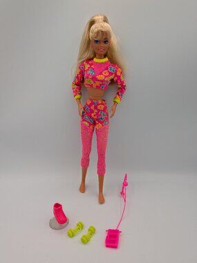1996 Workin' Out Barbie Doll 17317 Fitness Outfit Cassette Weights